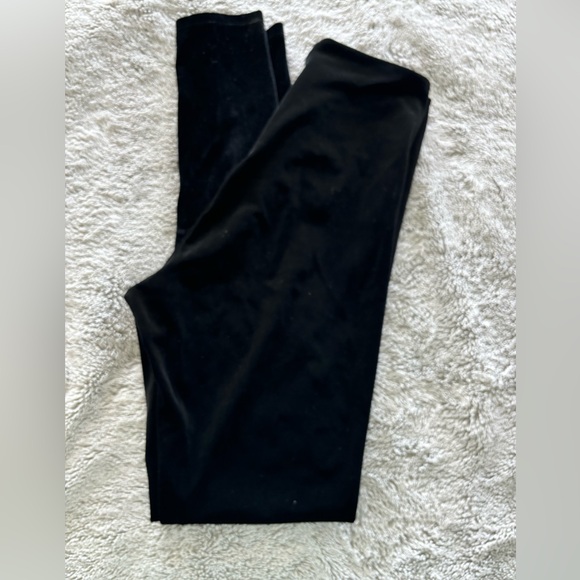 Velvet Commando Perfect Control Velvet Legging in Black - Picture 1 of 4
